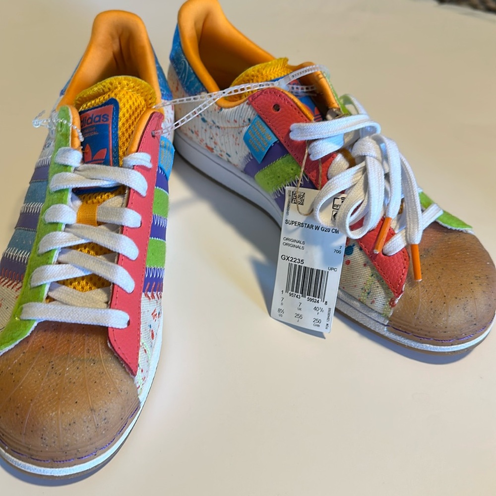 Adidas superstar Rare 8.5